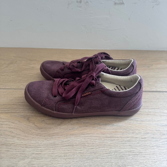 Taos Moc Star II Canvas Lace Up Sneakers in Purple Size 5 Walking Casual - Picture 2 of 6